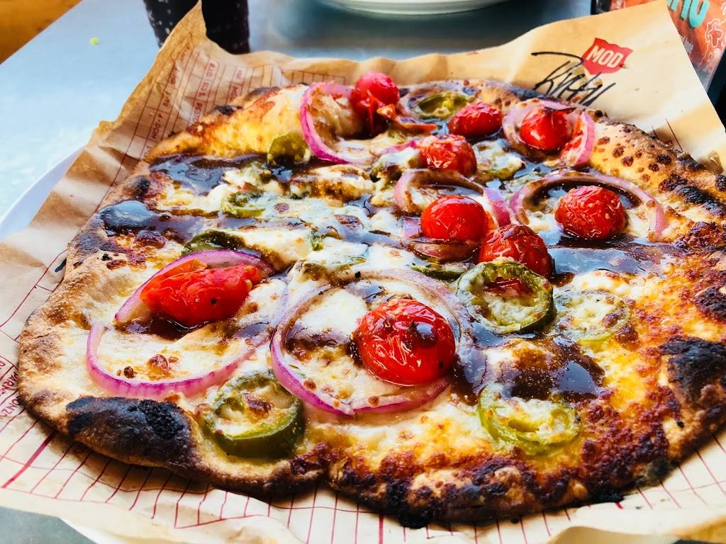 MOD Pizza | restaurant | 14555 Memorial Dr #100, Houston, TX 77079, USA | 8327750134 OR +1 832-775-0134