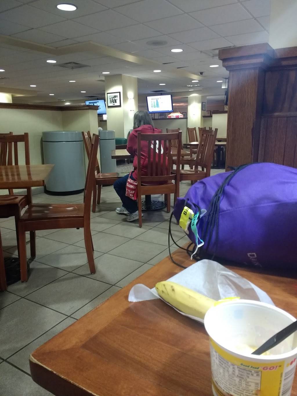 Crossroads Restaurant | restaurant | 900 Asp Ave, Norman, OK 73069, USA | 4053256830 OR +1 405-325-6830