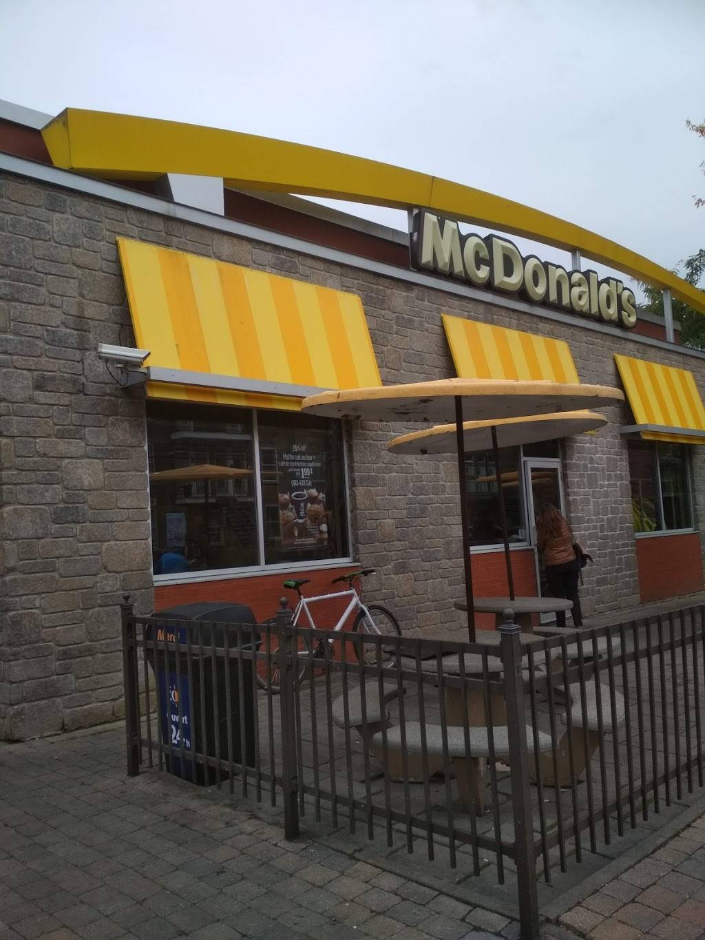 McDonalds | cafe | 4300 Boulevard LaSalle, Verdun, QC H4G 2A8, Canada | 5147677924 OR +1 514-767-7924