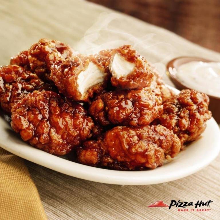 Pizza Hut | meal delivery | 1229 Pembroke St W, Pembroke, ON K8A 8M8, Canada | 6137359330 OR +1 613-735-9330
