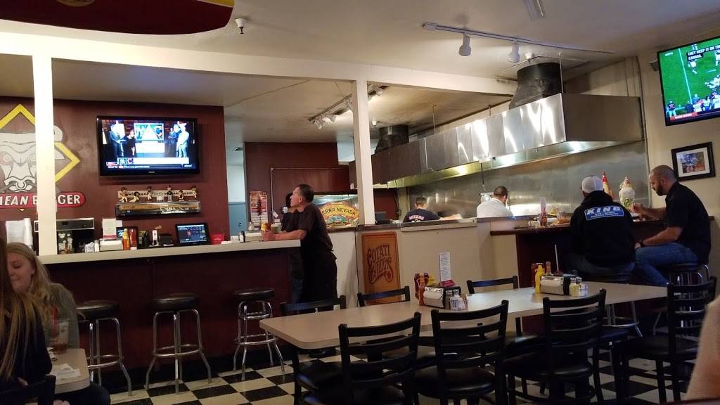 Mikes At the Crossroads | restaurant | 7665 Old Redwood Hwy, Cotati, CA 94931, USA | 7076659999 OR +1 707-665-9999