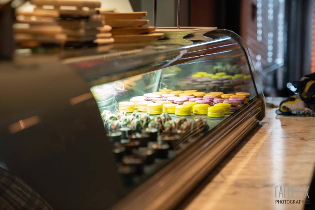 Le Social Bar | restaurant | 150 Rue Saint-Jacques, Granby, QC J2G 8V6, Canada | 4509913336 OR +1 450-991-3336