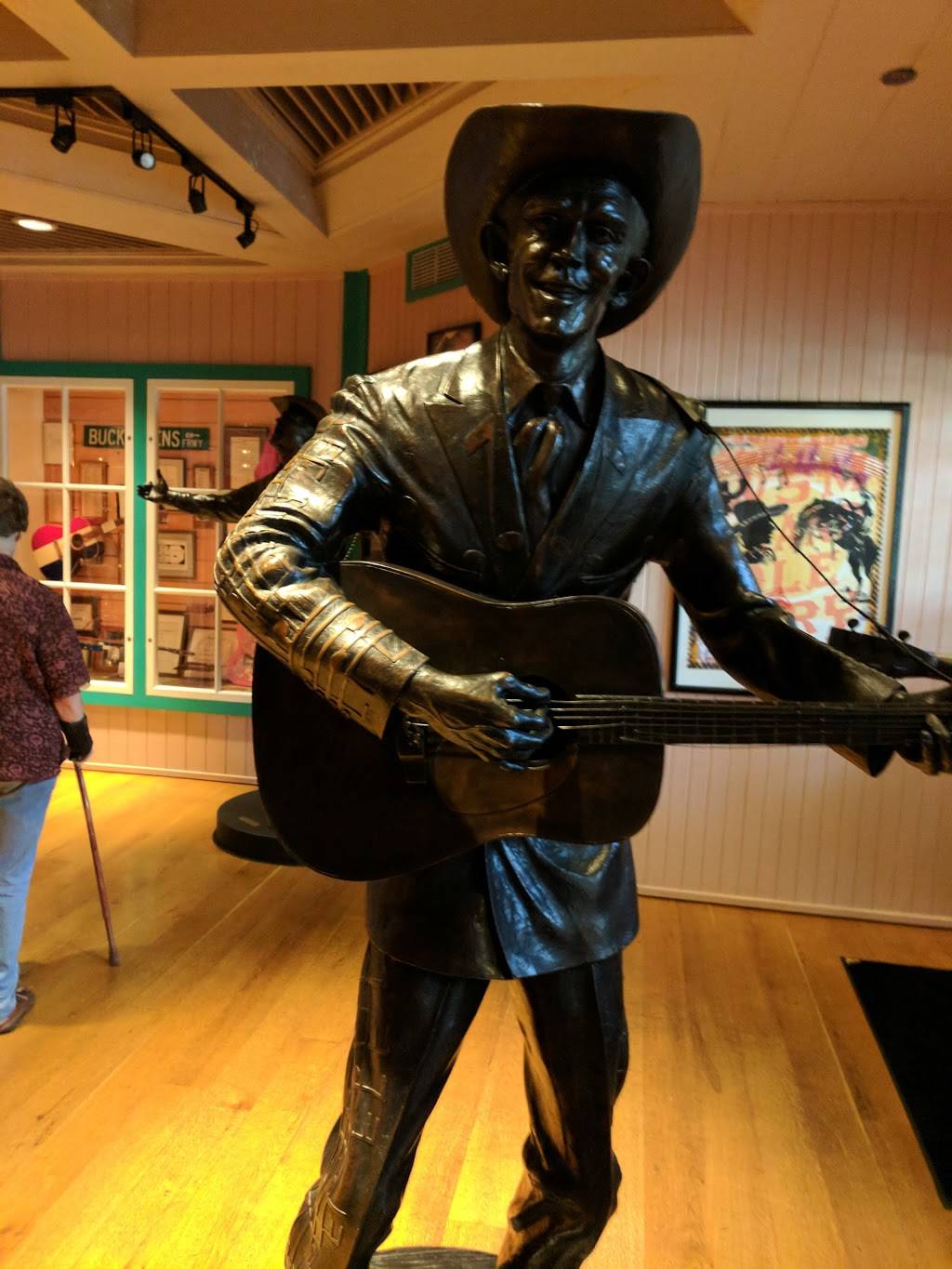 Buck Owens Crystal Palace | restaurant | 2800 Buck Owens Blvd, Bakersfield, CA 93308, USA | 6613287560 OR +1 661-328-7560