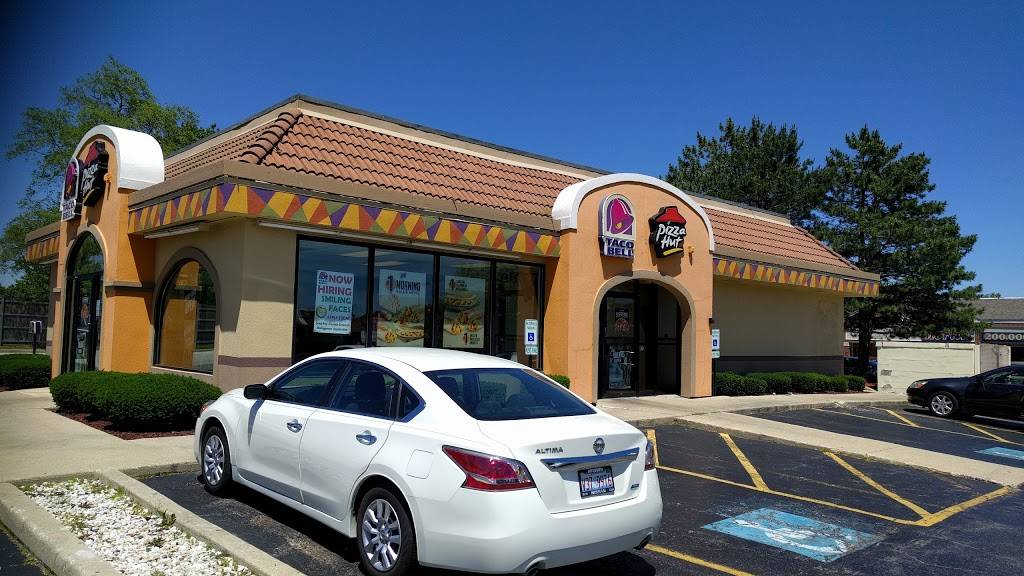 Taco Bell | meal takeaway | 601 Meacham Rd, Elk Grove Village, IL 60007, USA | 8479854442 OR +1 847-985-4442