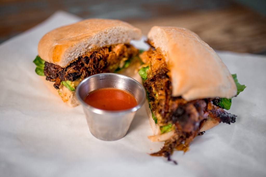 FoodHeads | cafe | 616 W 34th St, Austin, TX 78705, USA | 5124208400 OR +1 512-420-8400