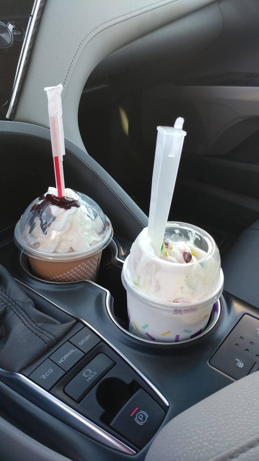 McDonalds | restaurant | 1150 E Clark Ave, Santa Maria, CA 93455, USA | 8059385386 OR +1 805-938-5386