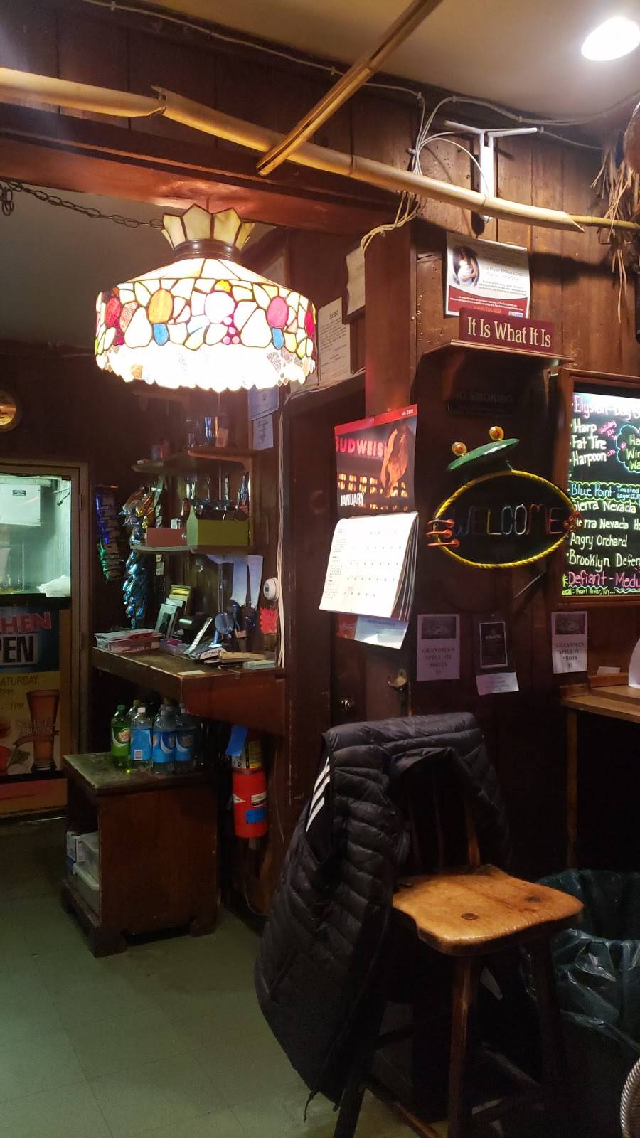 Hansils Bar & Grill | restaurant | 7 Ramapo Valley Rd, Oakland, NJ 07436, USA | 2013375649 OR +1 201-337-5649