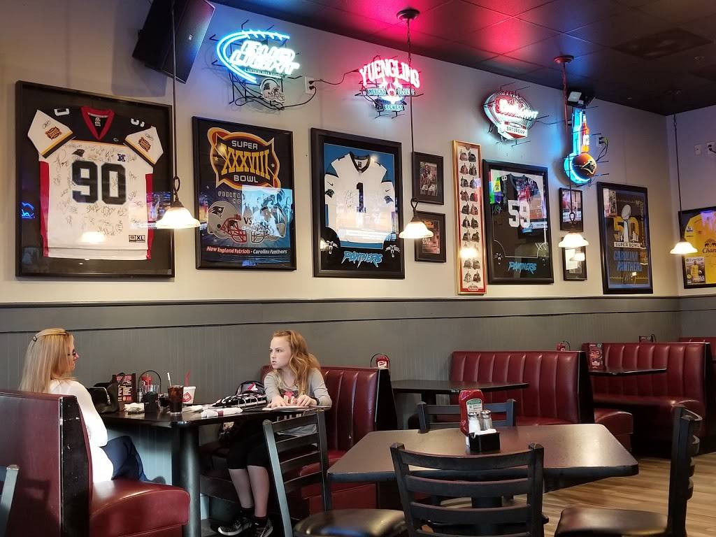 Sports Page Food & Spirits | restaurant | 179 Cross Center Dr, Denver, NC 28037, USA | 7048276283 OR +1 704-827-6283