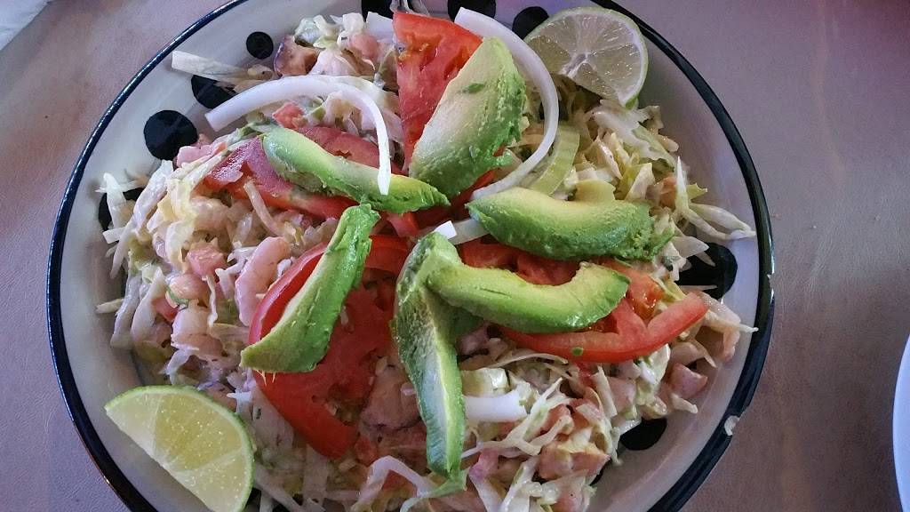 Mariscos La Reyna | restaurant | 730 W Main St, Grand Prairie, TX 75050, USA | 9722642488 OR +1 972-264-2488