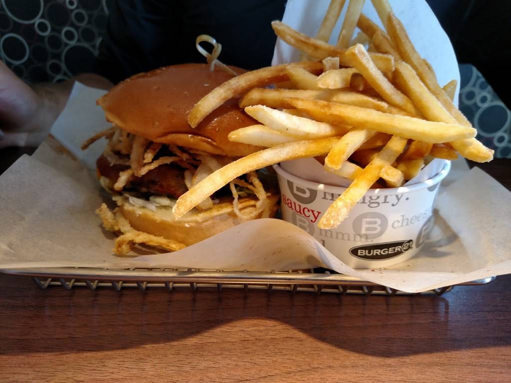 Burger 21 | restaurant | 622 Loudon Rd, Latham, NY 12110, USA | 5182186406 OR +1 518-218-6406