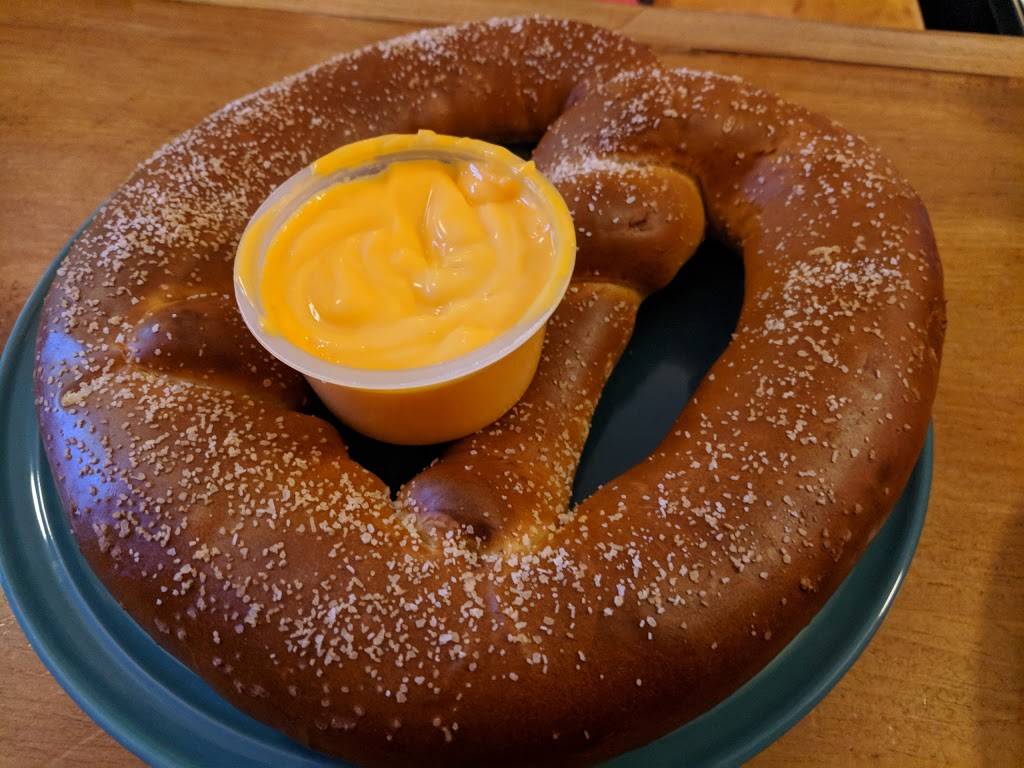 Park Falls Gastropub | restaurant | 124 S 4th Ave, Park Falls, WI 54552, USA | 7155189108 OR +1 715-518-9108