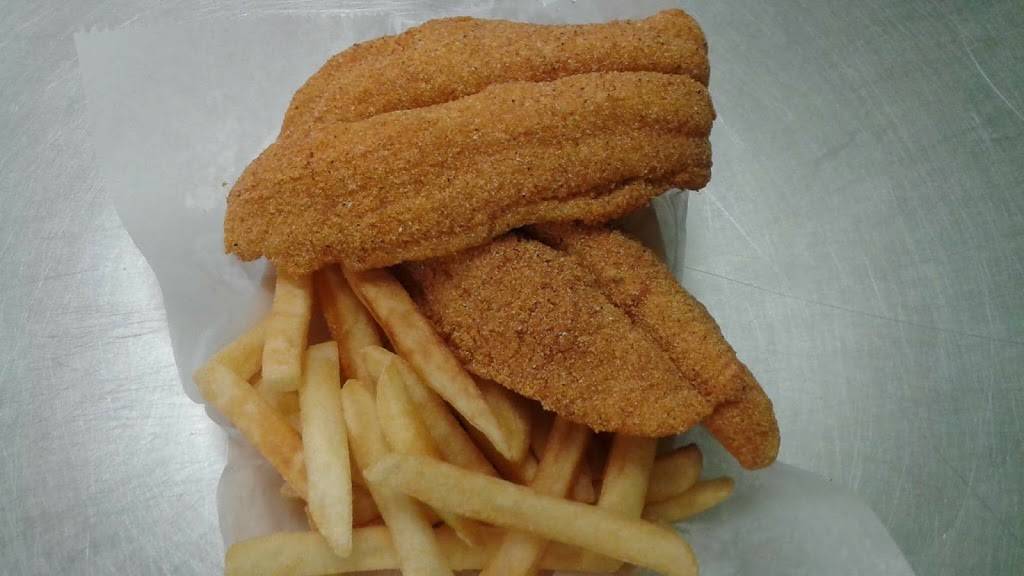 Sam Sylks Chicken and Fish | restaurant | 3761 Lee Rd, Cleveland, OH 44128, USA | 2169217955 OR +1 216-921-7955