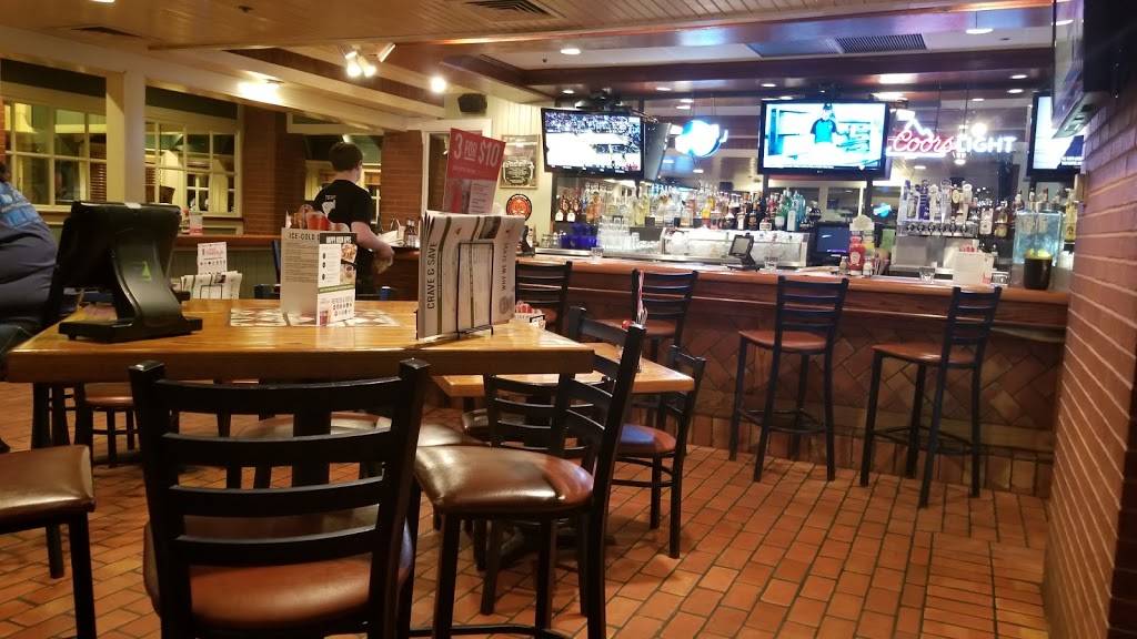 Chilis Grill & Bar | meal takeaway | 3960 E 82nd St, Indianapolis, IN 46240, USA | 3175770309 OR +1 317-577-0309