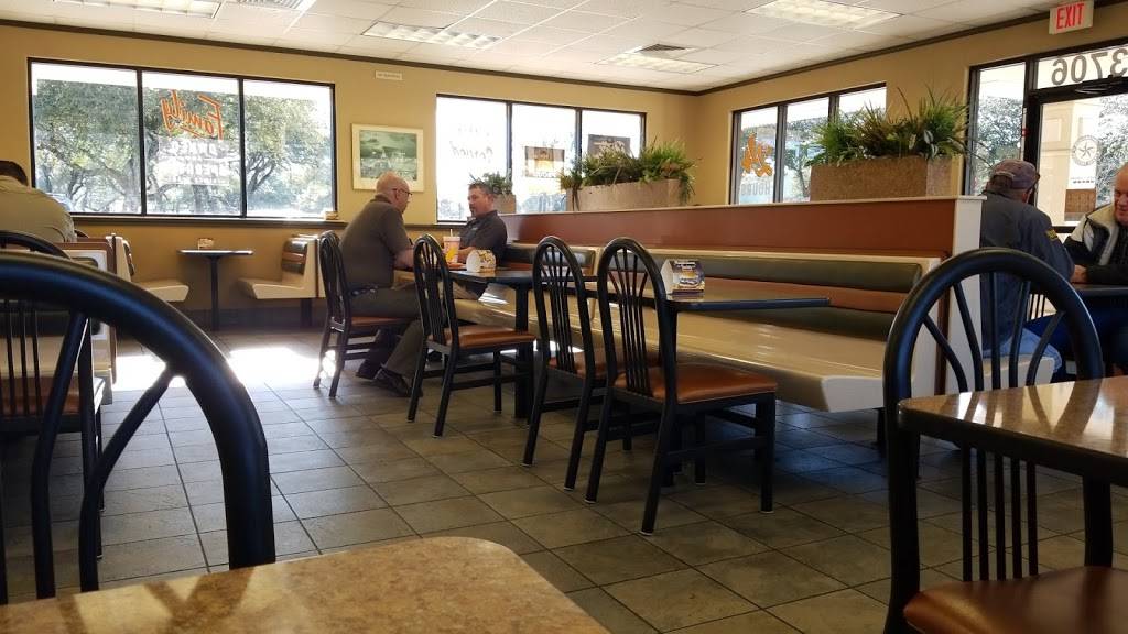 Whataburger | restaurant | 3706 D B Wood Rd, Georgetown, TX 78628, USA | 5128640989 OR +1 512-864-0989