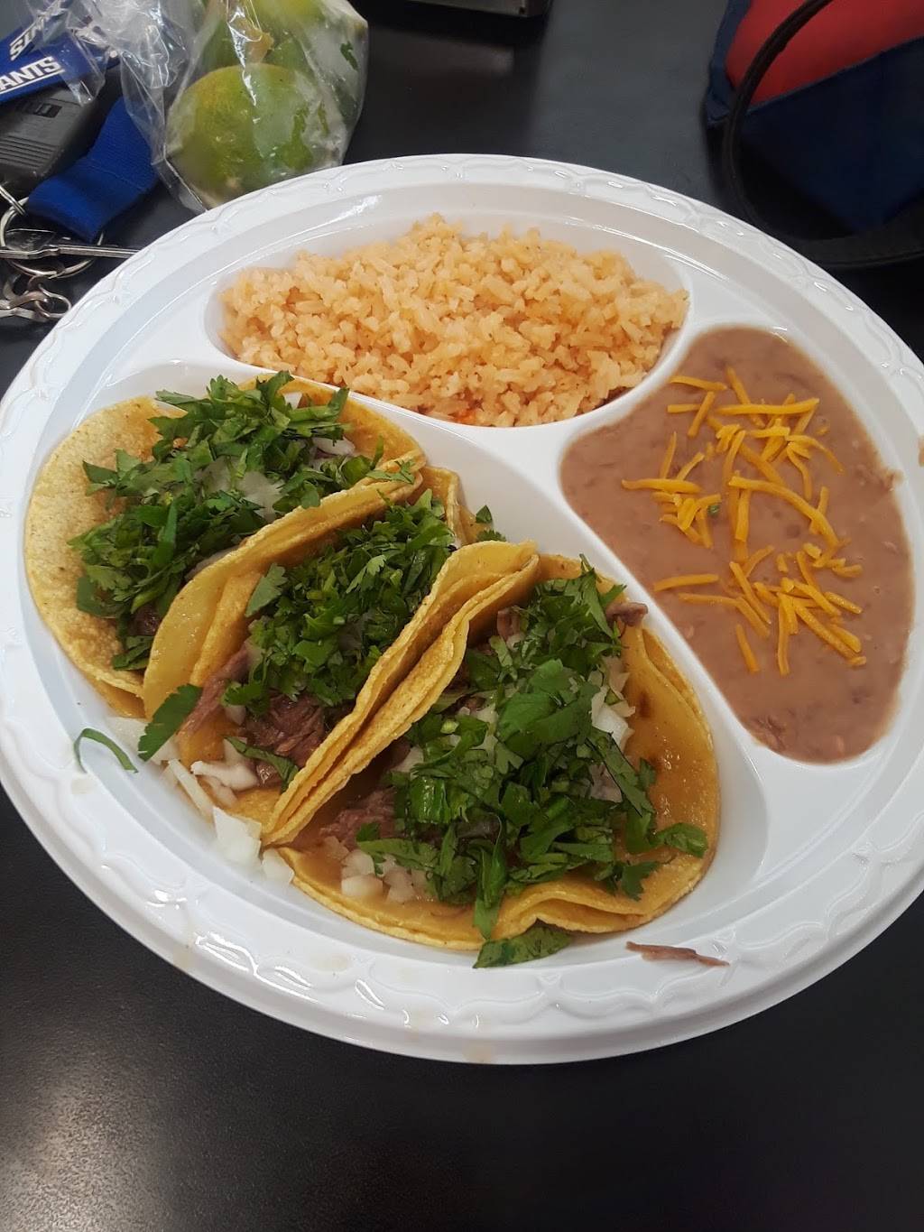 Los Juanitos Mexican Food | restaurant | 1000 E Berry St, Fort Worth, TX 76110, USA | 8173490567 OR +1 817-349-0567