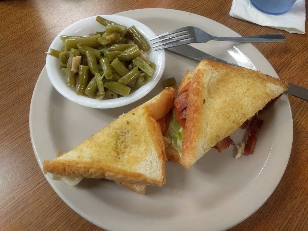 Country Cafe | cafe | 14100 State Hwy Z, St Robert, MO 65584, USA | 5733365200 OR +1 573-336-5200