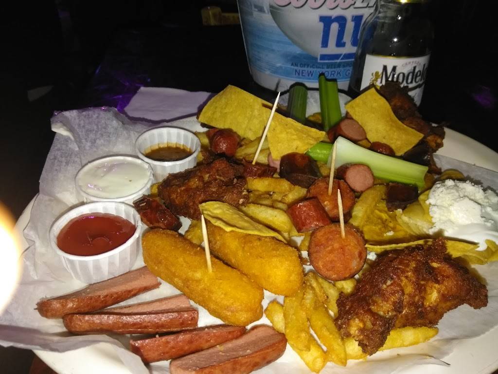 El Patio Bar & Grill | restaurant | 350 Jersey Ave, New Brunswick, NJ 08901, USA | 7322472929 OR +1 732-247-2929