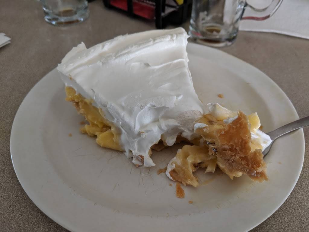 Joe Rouers Bar | restaurant | E1098 Co Rd X, Luxemburg, WI 54217, USA | 9208662585 OR +1 920-866-2585