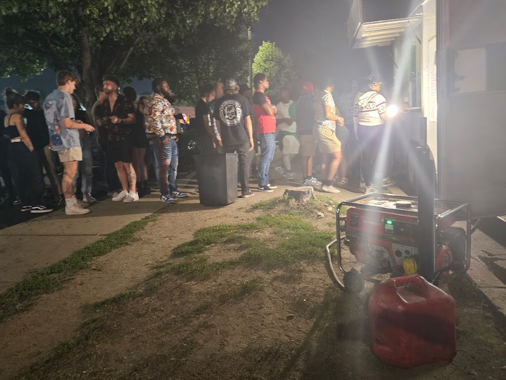 The Night Owl Food Truck | restaurant | South and, S Meridian St, Indianapolis, IN 46225, USA | 2672079828 OR +1 267-207-9828