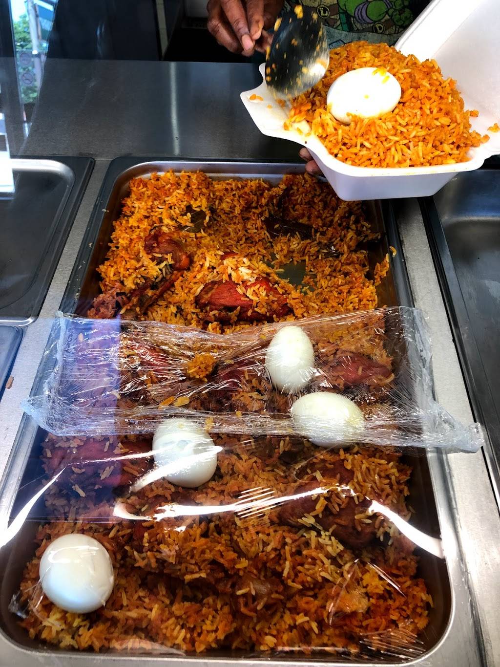 Garthy Takeout and Catering | restaurant | 1204 Simcoe St N, Oshawa, ON L1G 7W9, Canada | 9052407021 OR +1 905-240-7021