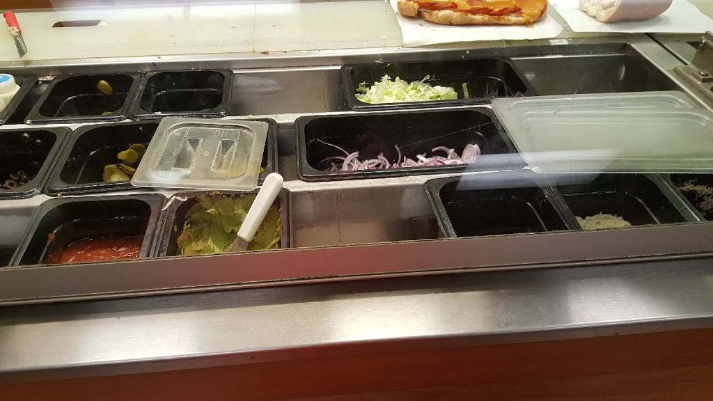 Subway Restaurants | restaurant | 2596 Gus Thomasson Rd, Dallas, TX 75228, USA | 2143201222 OR +1 214-320-1222