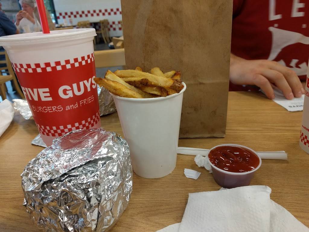 Five Guys | meal takeaway | 22 E Chicago Ave, Naperville, IL 60540, USA | 6303551850 OR +1 630-355-1850