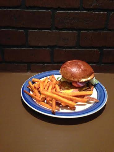 Casa Edesia Pizza and Grill | restaurant | 2006 Cropsey Ave, Brooklyn, NY 11214, USA | 7185522301 OR +1 718-552-2301