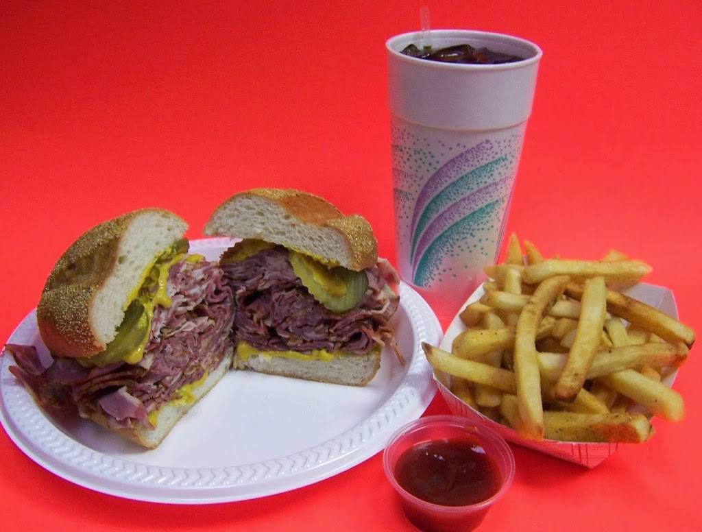 Varsity Burgers | restaurant | 600 W Lincoln Ave, Anaheim, CA 92805, USA | 7149562772 OR +1 714-956-2772