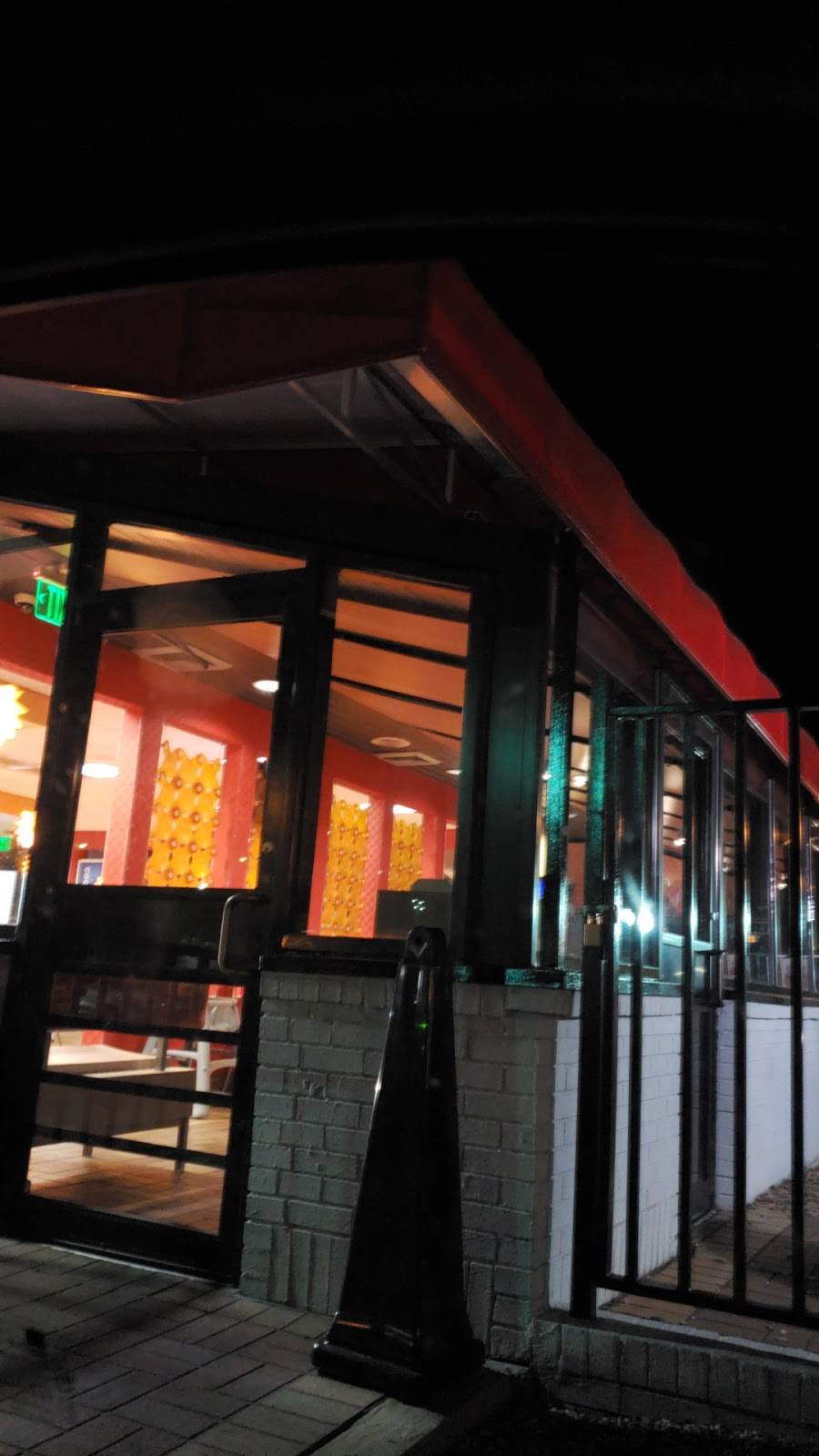 Burger King | restaurant | 1501 Radium Springs Rd, Albany, GA 31705, USA | 2298836651 OR +1 229-883-6651