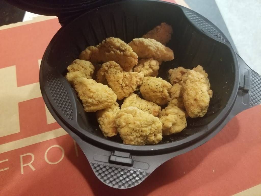 Pizza Hut | restaurant | 12501 Canyon Falls Boulevard Unit H, Willis, TX 77318, USA | 9368569596 OR +1 936-856-9596