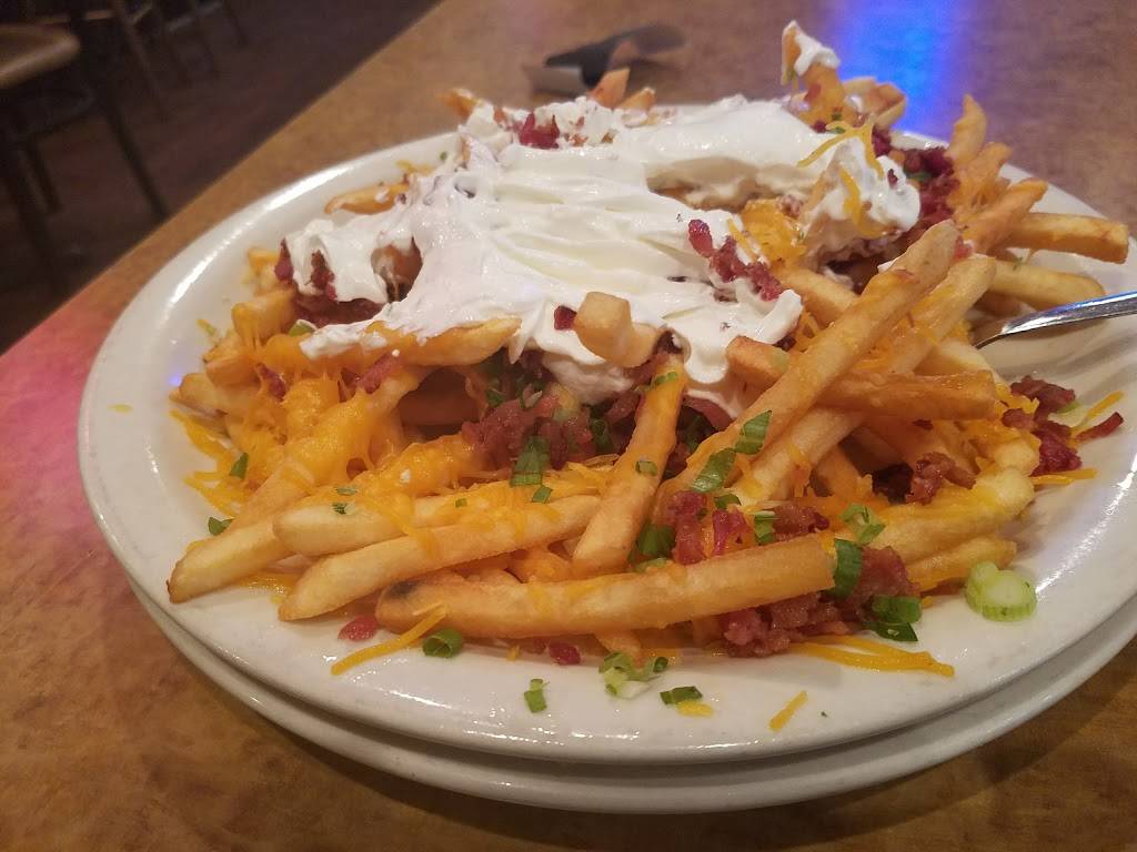 Blake Street Sports Bar | restaurant | 2101 Milam St, Columbus, TX 78934, USA | 9797325757 OR +1 979-732-5757