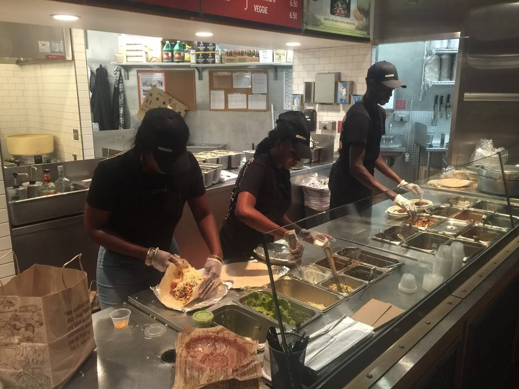 Chipotle Mexican Grill | restaurant | CALHOUN COMMONS, 3040 Excelsior Blvd Ste 104, Minneapolis, MN 55416, USA | 6129226662 OR +1 612-922-6662