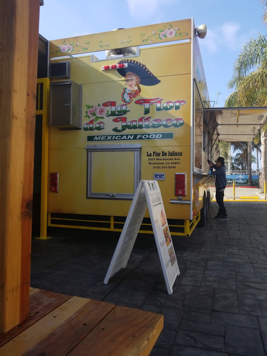 La Flor De Jalisco | restaurant | 2031 Macdonald Ave, Richmond, CA 94801, USA | 5102150240 OR +1 510-215-0240