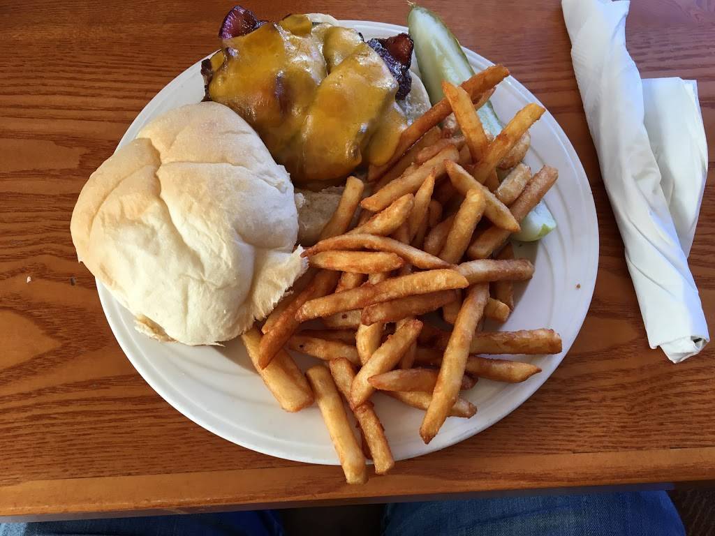 Shoreline Restaurant | restaurant | 12747 WI-42, Ellison Bay, WI 54210, USA | 9208542950 OR +1 920-854-2950