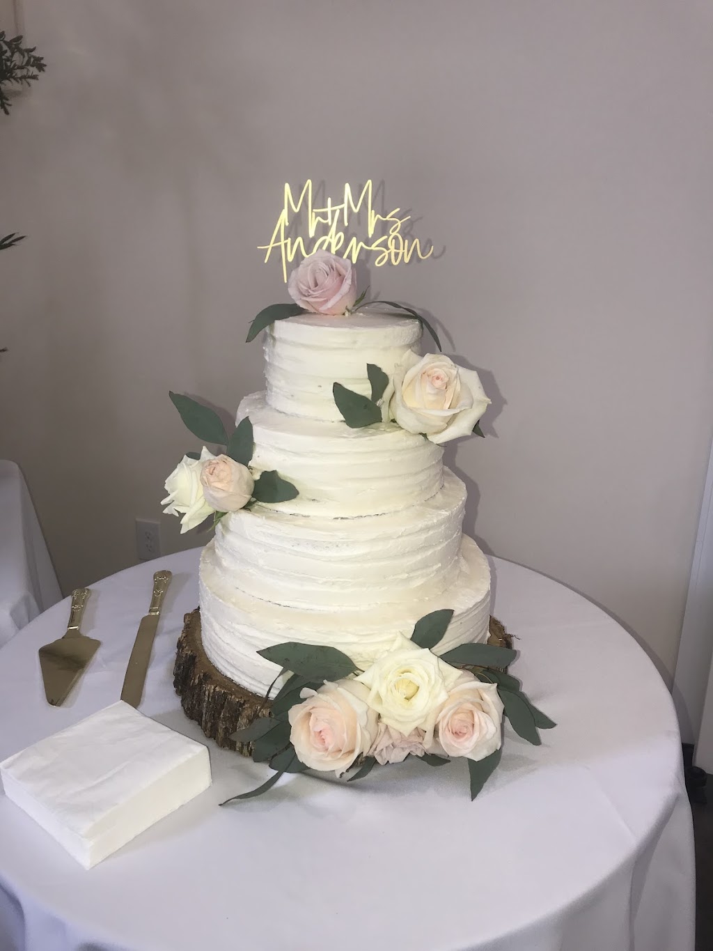 Millie’s | restaurant | 207 S Main St, Cave City, AR 72521, USA | 8709162198 OR +1 870-916-2198