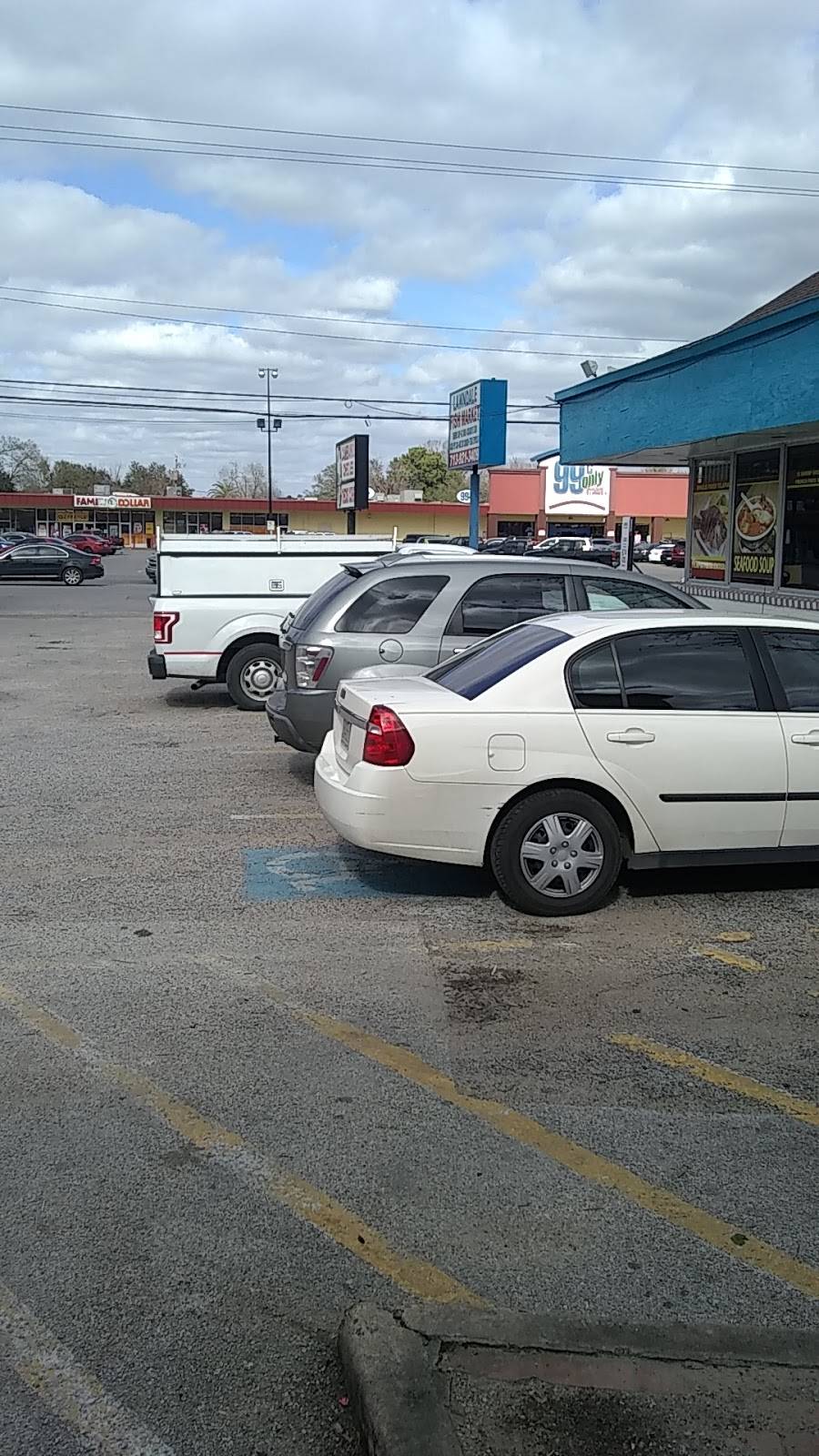 Tortilleria Zacatecas | restaurant | 7050 Lawndale St, Houston, TX 77023, USA | 7139219800 OR +1 713-921-9800