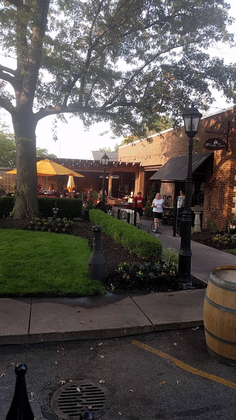 Tommys Summer Place | restaurant | 1325 Linda St, Rocky River, OH 44116, USA | 4403319687 OR +1 440-331-9687