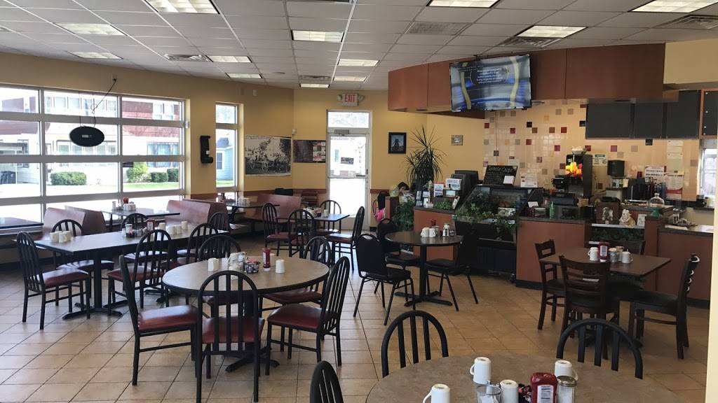 Sunrise family restaurant | restaurant | 116 S Main St, Cedar Grove, WI 53013, USA | 9206685129 OR +1 920-668-5129