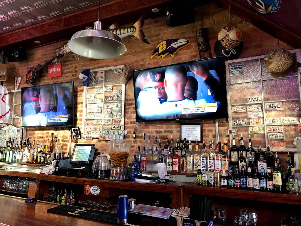 Barracudas Locust Point Tavern | restaurant | 1230 E Fort Ave, Baltimore, MD 21230, USA | 4106852832 OR +1 410-685-2832