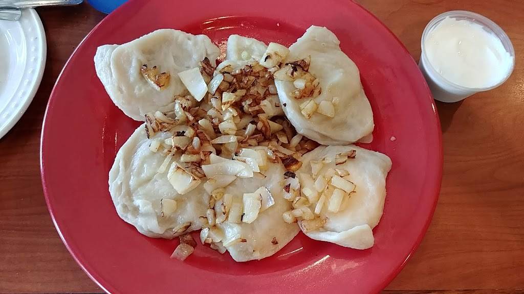 Vals Polish Kitchen | restaurant | 224 E Auburn Rd, Rochester Hills, MI 48307, USA | 2482932660 OR +1 248-293-2660