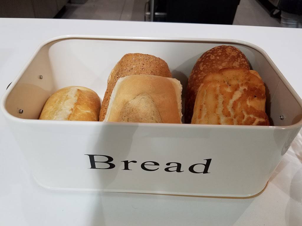 Mayo & Mustard | restaurant | 5959 Shellmound St, Emeryville, CA 94608, USA | 5109229565 OR +1 510-922-9565