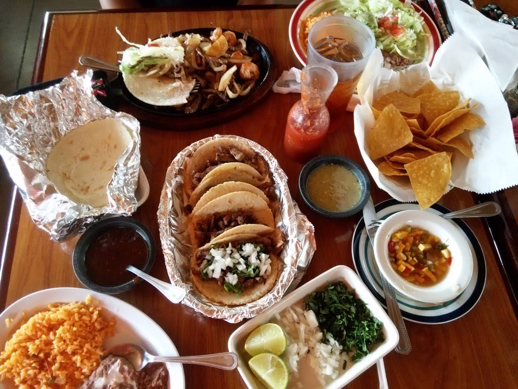 Amigos Mexican Grill | restaurant | 700 E King St, King, NC 27021, USA | 3369832020 OR +1 336-983-2020