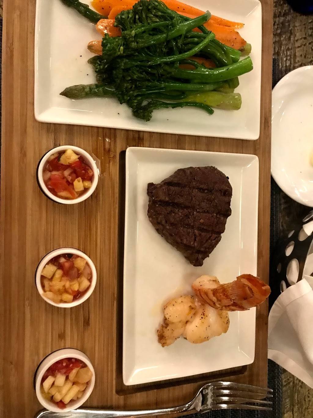 Neomis Grill | restaurant | 18001 Collins Ave, Sunny Isles Beach, FL 33160, USA | 3056925770 OR +1 305-692-5770