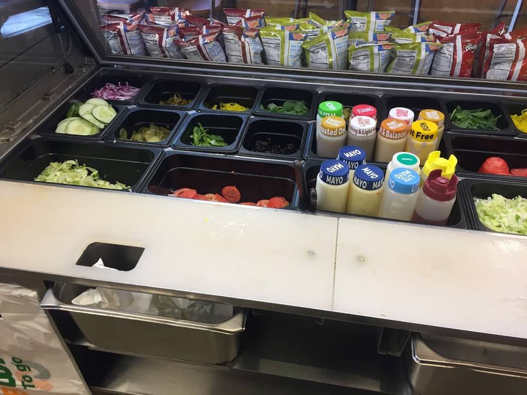 Subway | restaurant | 7965 FL-50, Groveland, FL 34736, USA | 3524297680 OR +1 352-429-7680