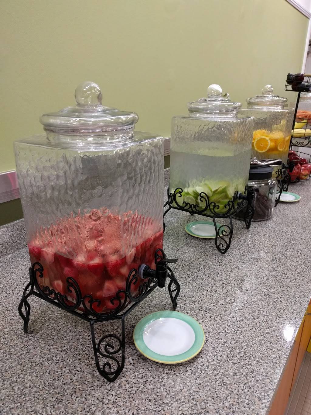 The Diner - University of Maryland Campus | restaurant | 4121 Farm Dr, College Park, MD 20742, USA | 2407072626 OR +1 240-707-2626