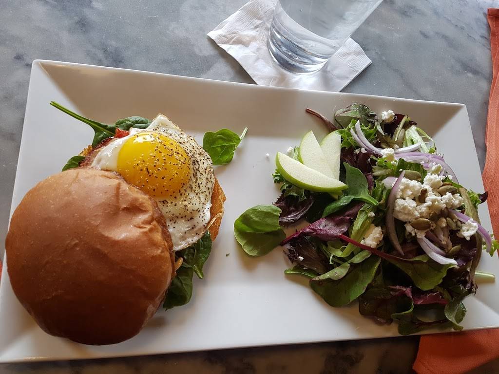 Strongwater Food and Spirits | restaurant | 401 W Town St, Columbus, OH 43215, USA | 6149283170 OR +1 614-928-3170