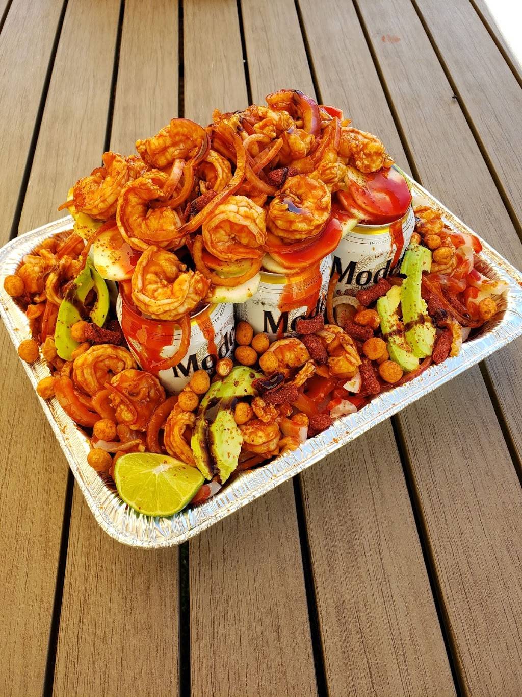 Centro botanero mike botanas | restaurant | 204 S K St, Tulare, CA 93274, USA | 5596319629 OR +1 559-631-9629