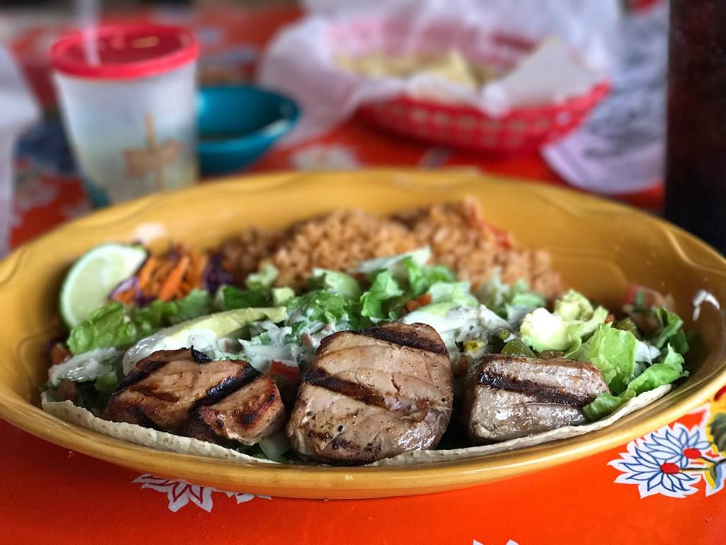 Hula Hut | restaurant | 3825 Lake Austin Blvd, Austin, TX 78703, USA | 5124764852 OR +1 512-476-4852