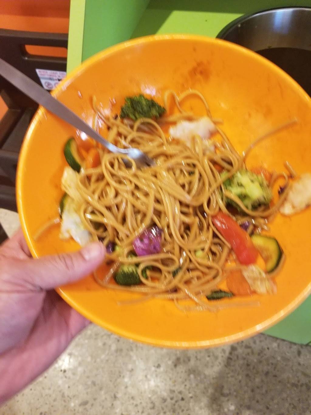 Crazy Bowls and Wraps | restaurant | 1980 1st Capitol Dr, St Charles, MO 63301, USA | 6367573981 OR +1 636-757-3981