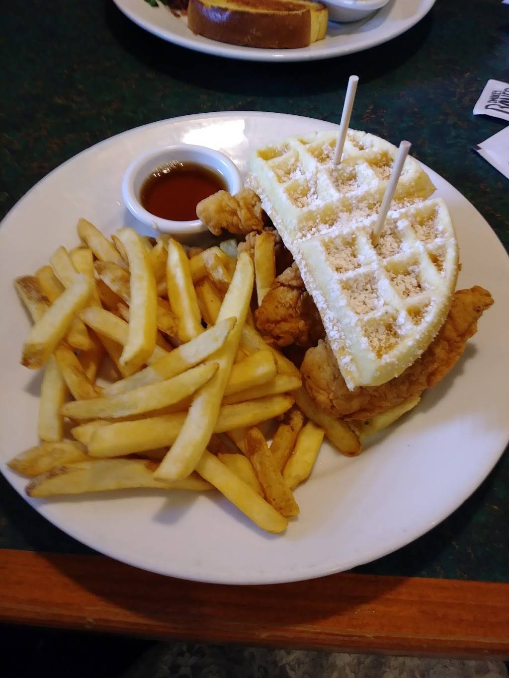 Smokey Bones Bar & Fire Grill | meal takeaway | 1905 N Roan St, Johnson City, TN 37601, USA | 4239791706 OR +1 423-979-1706